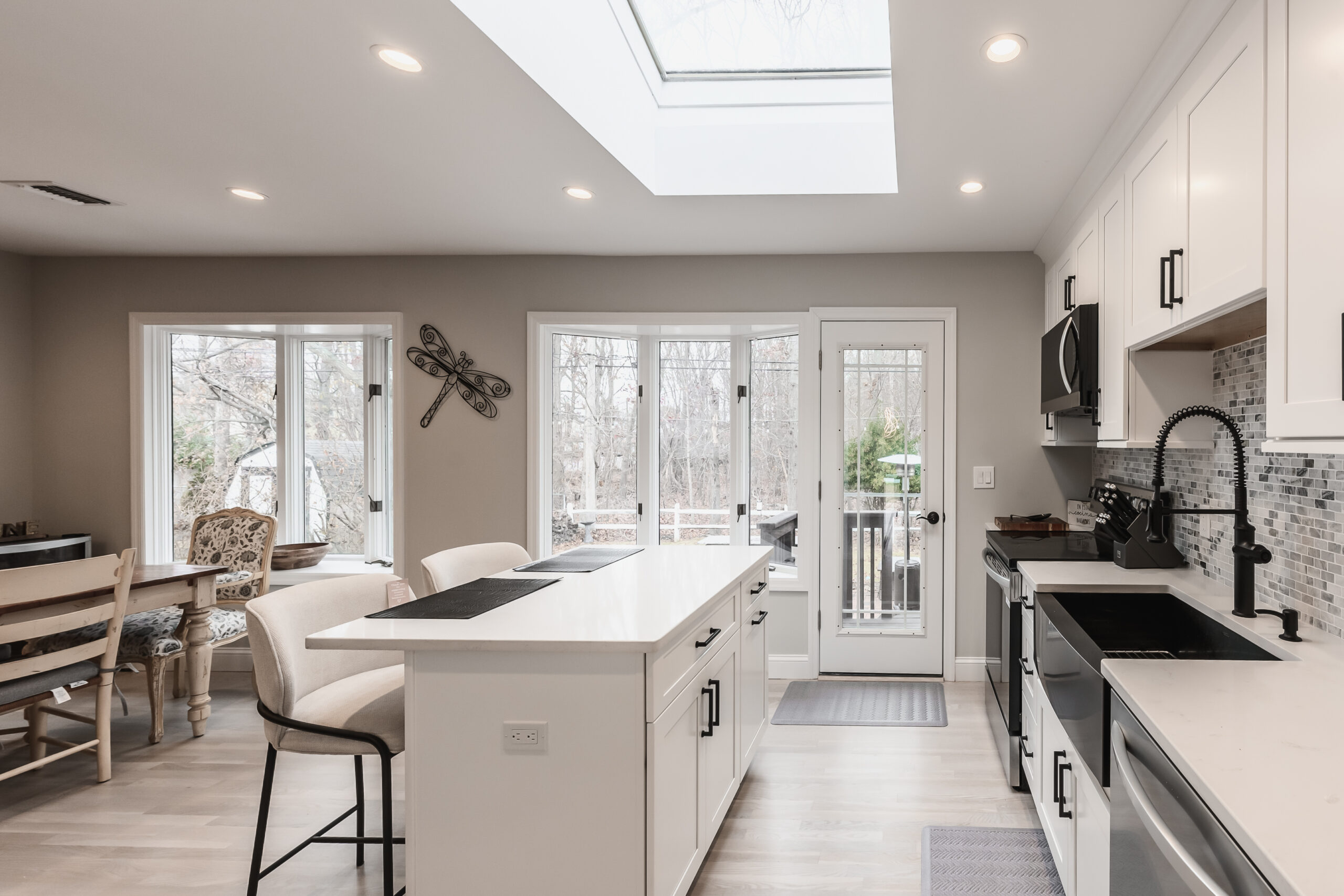 From Foundation to Roof: Complete Building Solutions